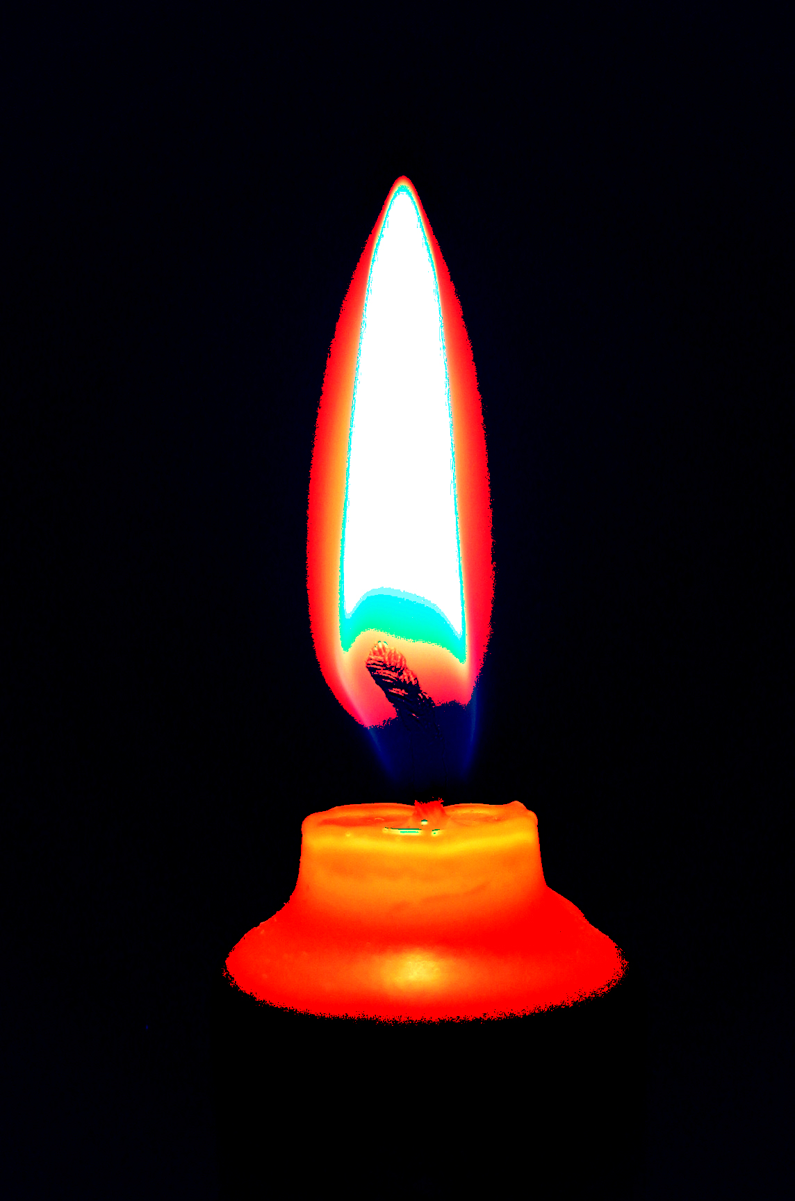 2006-02-25_candle-flame_with_colour-shift_B 1961 - MCMLXI